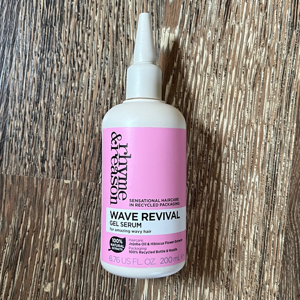 *Free in bundle $40+* Rhyme & Reason Wave Revival Gel Serum 6.76 fl oz, 200ml